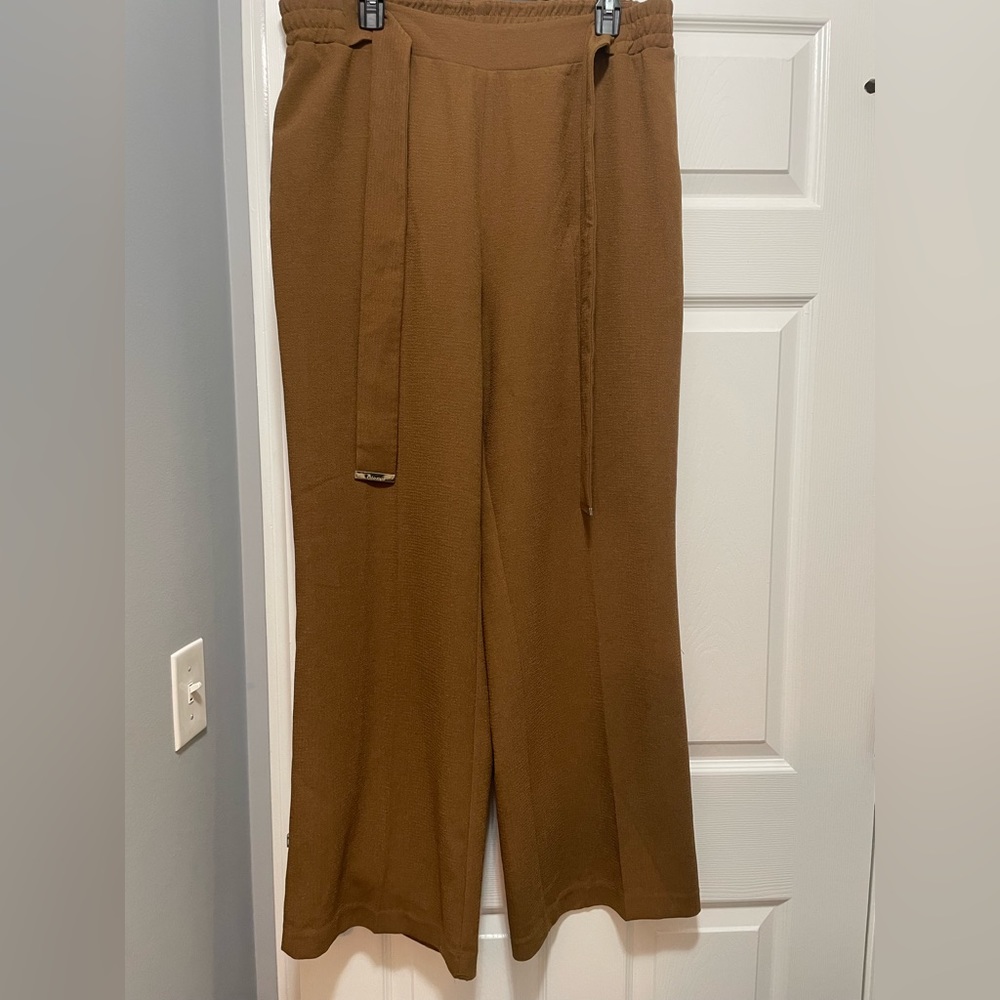 Brown women pants,wide leg,comfortable.I took out size label becauseit bother me